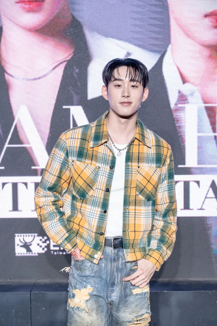 Est給William的泳技打100分。無限娛樂提供