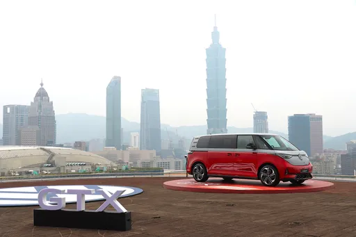 德裔7人純電跑旅登台 福斯商旅全新ID. Buzz GTX以269.8萬元上市