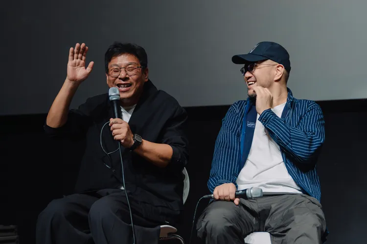 許肇任（左）和陳正道是這部影集的共同導演。Netflix 提供