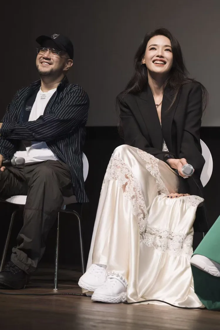 舒淇首度接到「家庭主婦」角色。Netflix提供