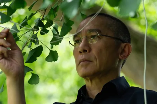梁朝偉全裸再為藝術獻身!拍歐洲片先奪威尼斯費比西獎