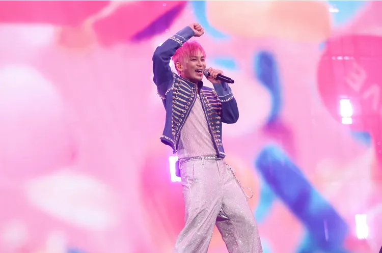 書偉父親病故，缺席今晚的演出。娛樂中心攝