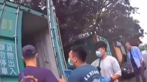 社子島鐵皮貨櫃竟有「大秘寶」!警一開見超大量毒品 25歲男是雙北毒梟