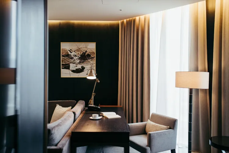 台北慕軒飯店官方社群指定貼文標記留言並標記好友，就有機會免費入住。台北慕軒飯店提供