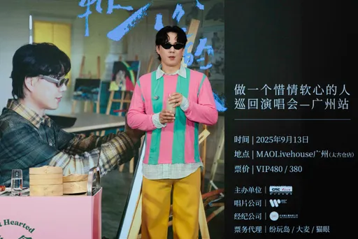蕭煌奇惜情又懂吃!北京烤鴨皮沾糖 忍不住揭曉喜訊