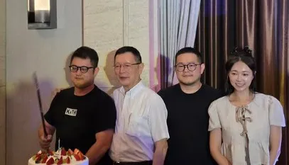 丫頭包緊緊現身警政署前署長壽宴!與夫家互動曝光滅婚變