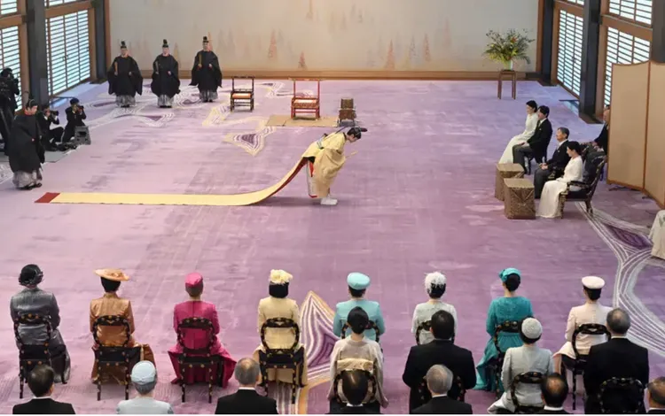 悠仁在成年禮上向長輩與父母表達感謝。翻攝Yahoo Japan