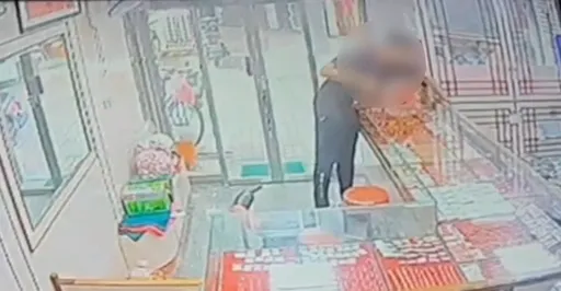 台南這銀樓今年二度遭搶 歹徒捲88萬金飾狂逃 警民合力逮人