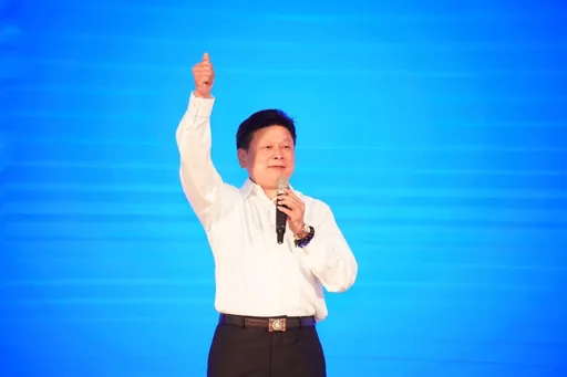 傅崐萁宣布了!不选党主席 「成功不必在我」