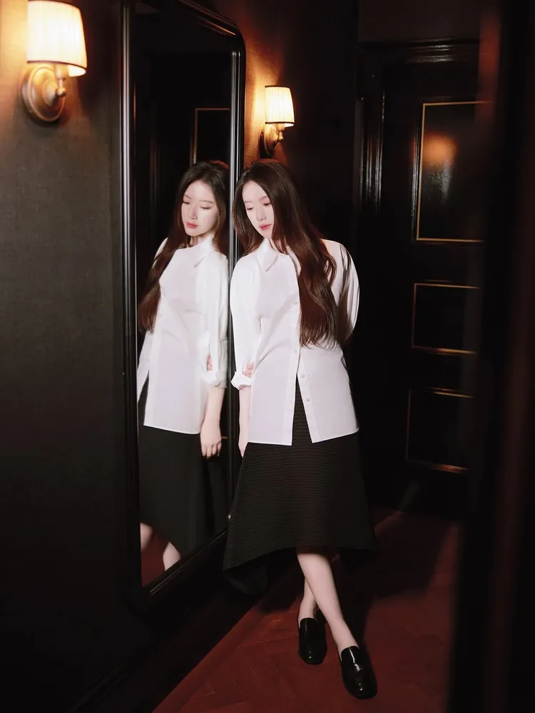 簡約風格完全就是1名青春女高中生。翻攝葉舒華IG