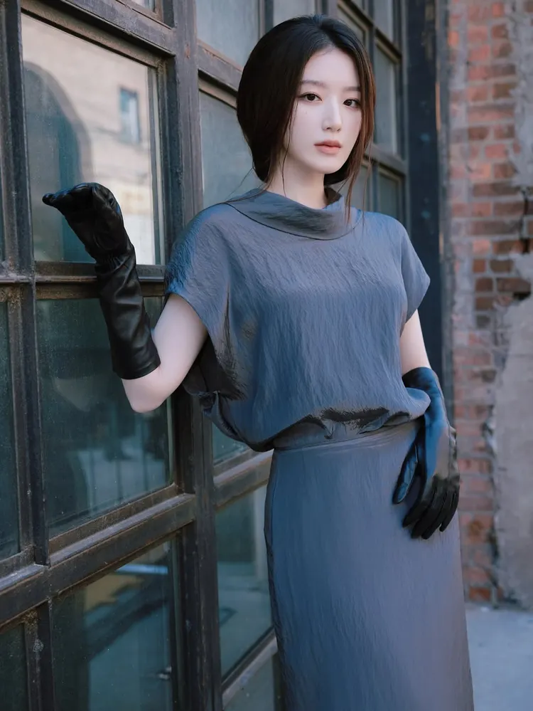 葉舒華受邀出席COS秋冬時裝秀。翻攝葉舒華IG