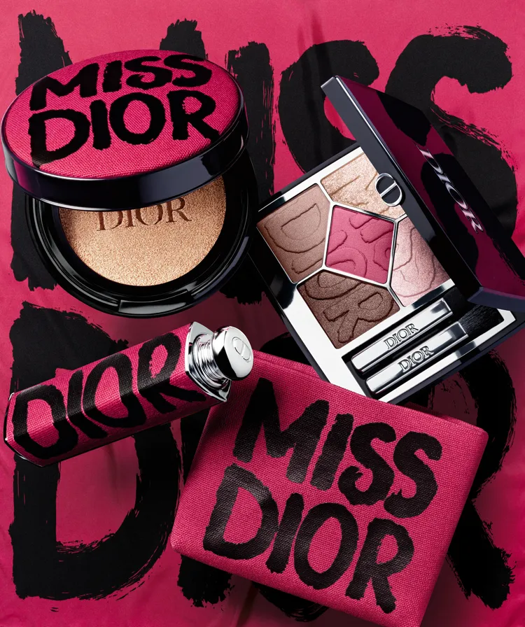 MISS DIOR塗鴉限量彩妝搶眼桃 情境圖。品牌提供