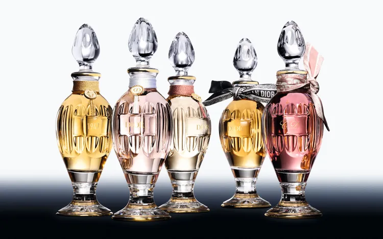 經典細頸瓶珍藏版系列。品牌提供