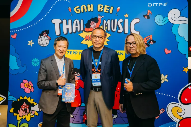 北流執行長梁序倫（左起）、泰國商務部國際貿易促進局局長塔威拉差帕克迪、知名音樂人老諾。浮現音樂提供