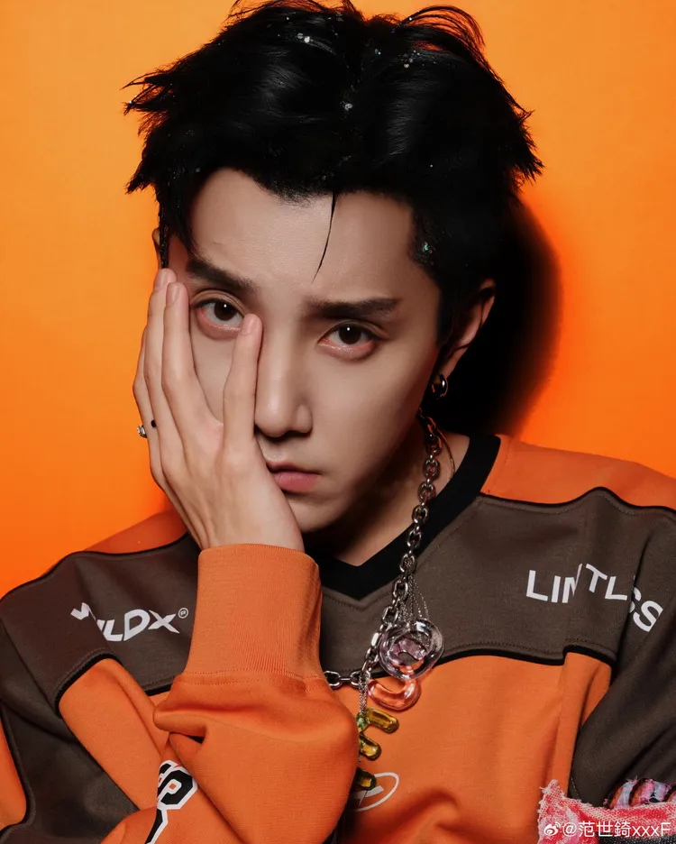 范世錡被傳人在于朦朧案發現場，昨終於開口譴責網暴。翻攝范世錡微博