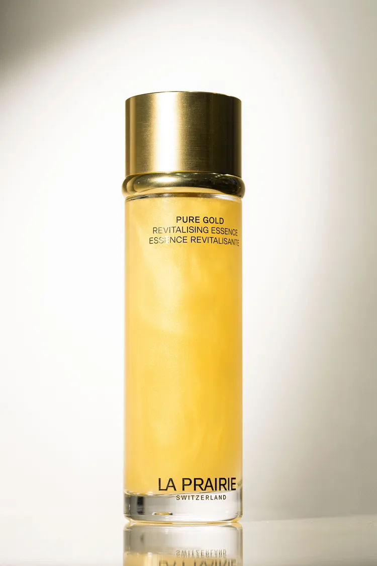 LA PRAIRIE極緻金燦金露，130ml／1萬7050元。品牌提供