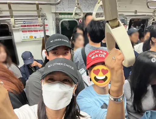 孫藝真戴口罩「搭地鐵」竟沒人發現! 粉絲:要把保鑣逼瘋了