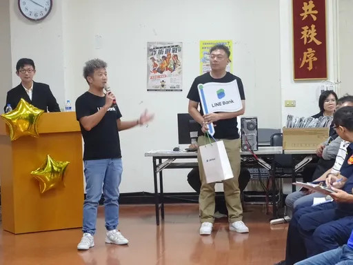 文一警結合LINE Bank 強化社區識詐能力 虛擬實境宣導200人共襄盛舉