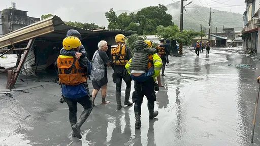 發文稱「不用感謝政府」被圍剿 藝人家家道歉了
