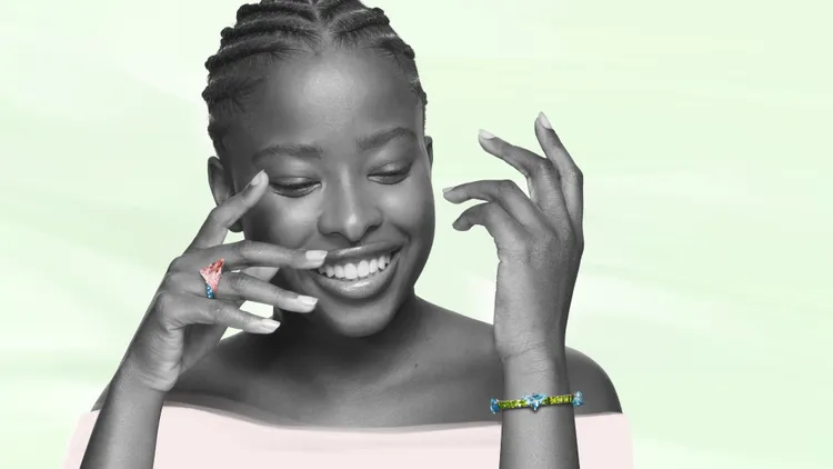 PRADA Couleur Vivante高級珠寶形象照。品牌提供