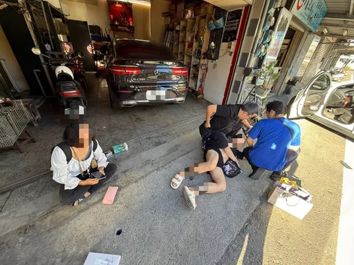 宜兰毒虫拒检冲撞!警方连开2枪射爆轮胎 围捕画面曝光