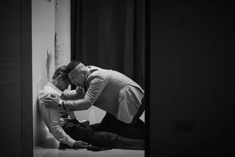 陳萬號飾演的憨春在《角頭–鬥陣欸》當中哭爆50萬人。曼尼娛樂提供