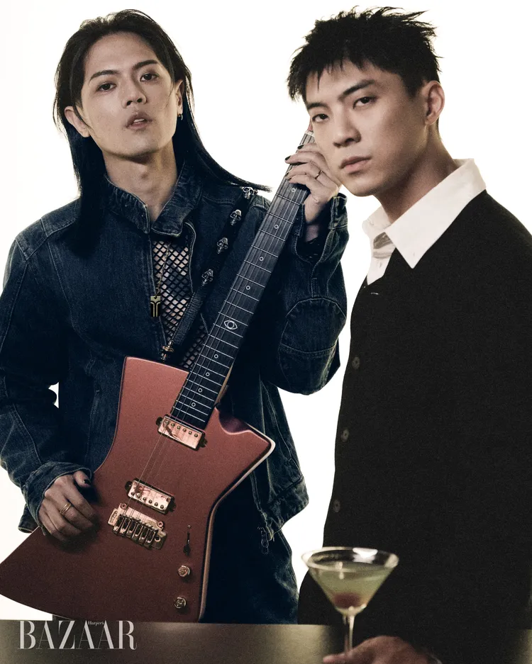TRASH林頤原（左）、林哲熹（右）拍攝《Harper's BAZAAR 》封面。《Harper's BAZAAR 》國際中文版提供