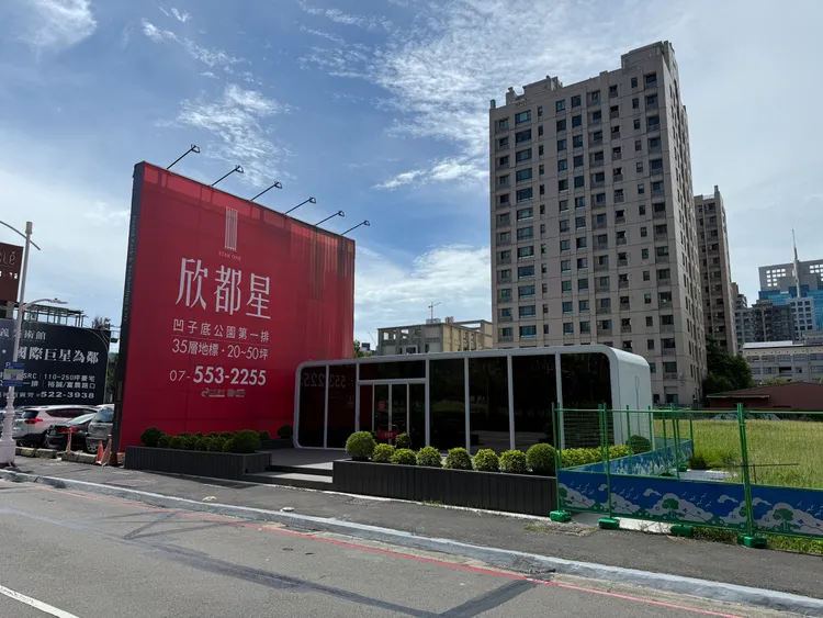 指標建案持續緩推案，讓整體市場也缺乏話題，民眾賞屋意願下滑。葉家銘攝