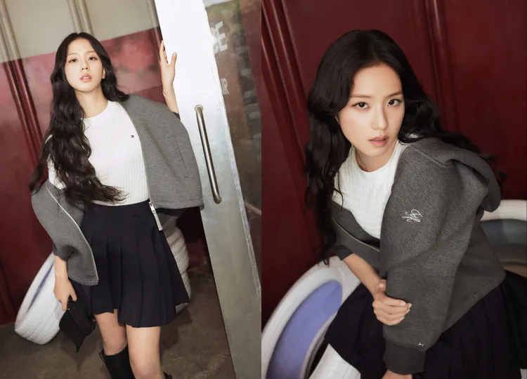 Jisoo的百褶裙造型超減齡。品牌提供