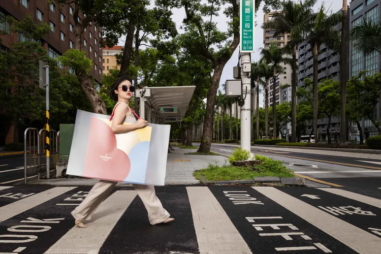 購買2025中秋月餅禮盒，單盒最高可累積240里數。業者提供