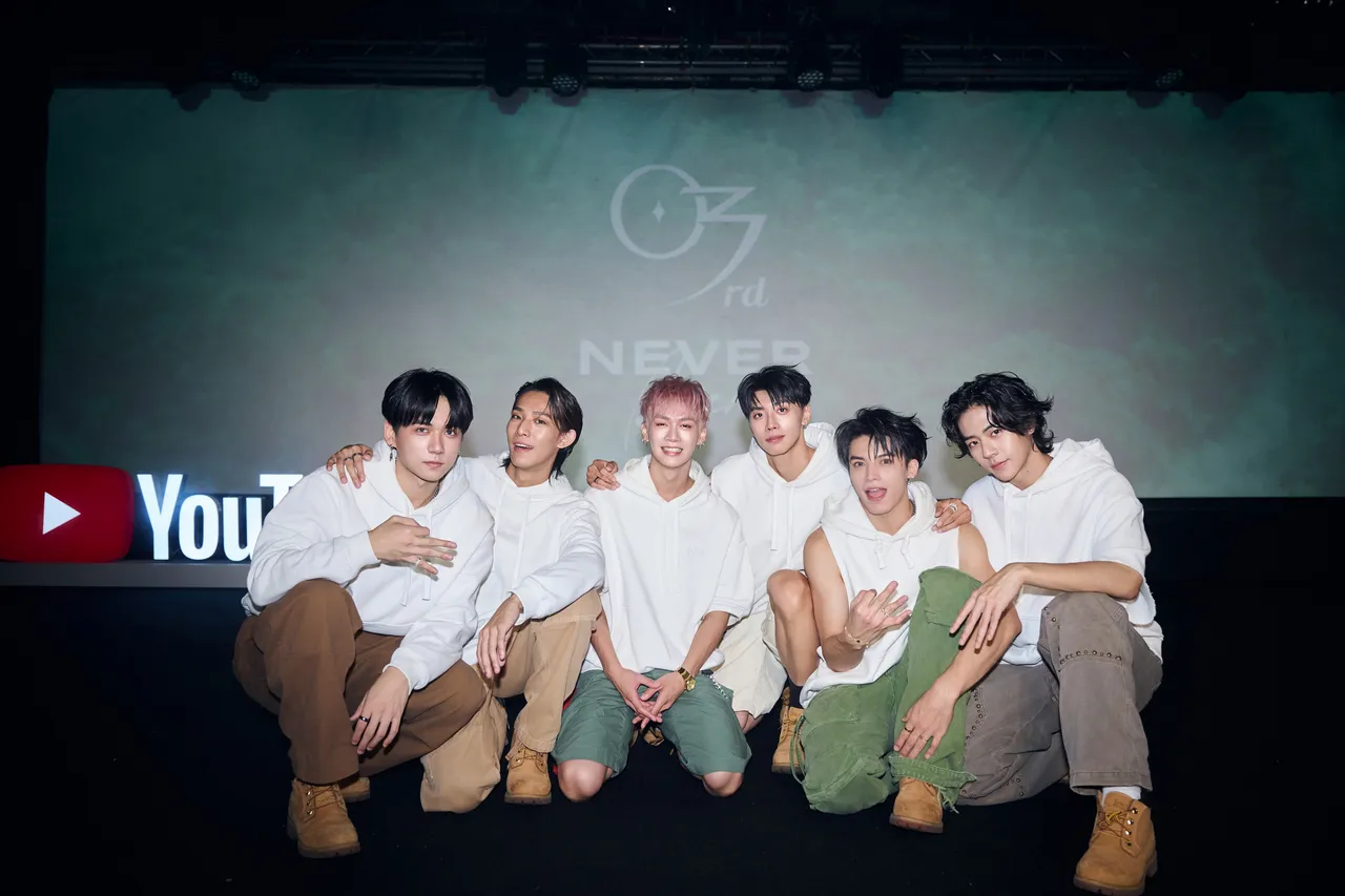 「Ozone」成军3年,成为第一组先后登上北流和台北小巨蛋开唱的唯一新生代男团。索尼提供