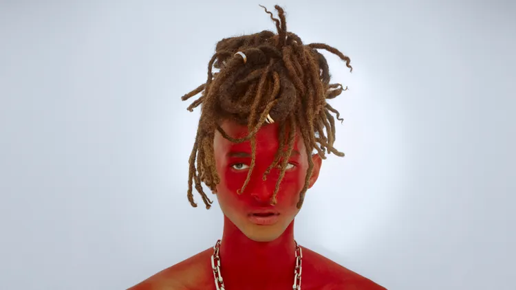 傑登史密斯身兼演員與饒舌歌手，如今更是紅底鞋創意總監。品牌提供