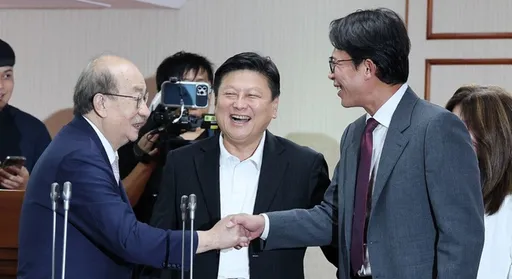 柯建銘變了!對藍白「笑罵由人」 他觀察:眼看就要度過難關