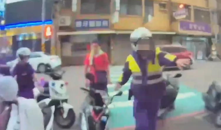 警方快打部隊到場。翻攝畫面