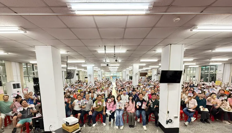 邱議瑩13日晚間在新興區辦座談。翻攝畫面