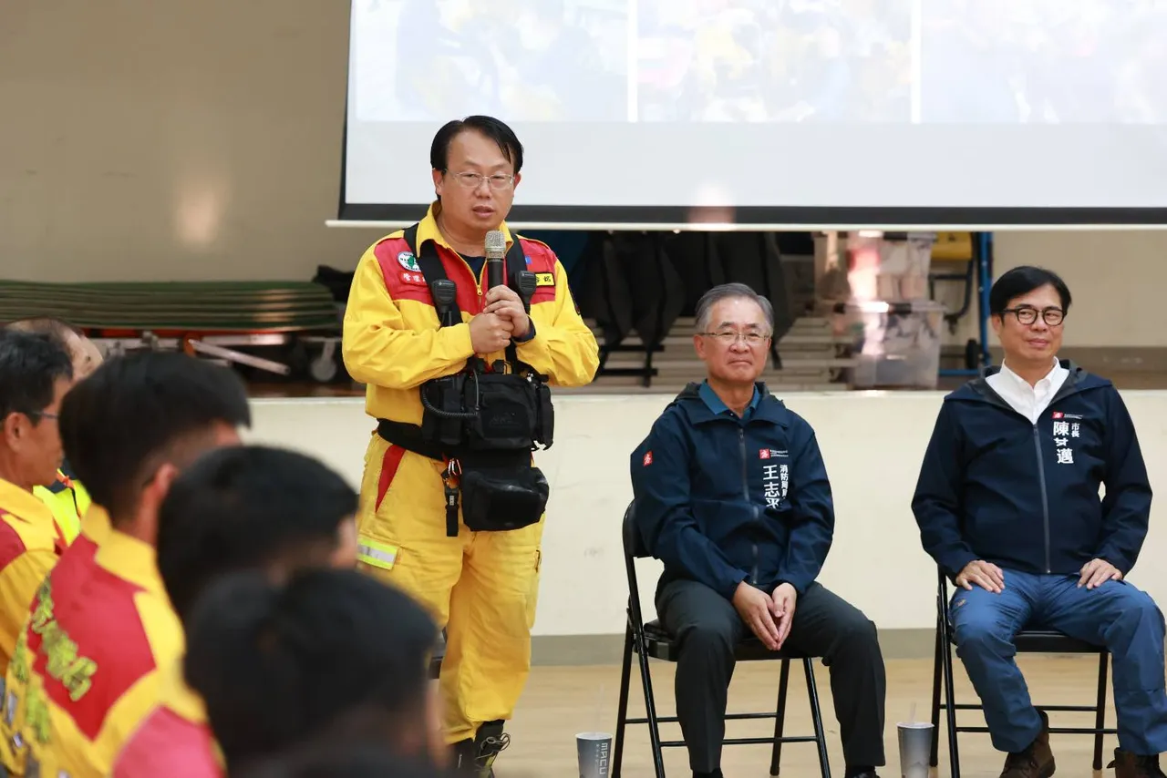 高雄特搜大队由大队长苏裕铭率领。翻摄画面