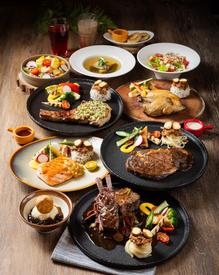 開學季優惠套餐包含主菜、附餐、湯品及甜點等。天成大飯店提供