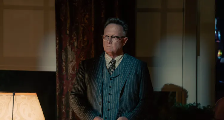 勞勃派屈克加盟飾演大反派。CATCHPLAY提供