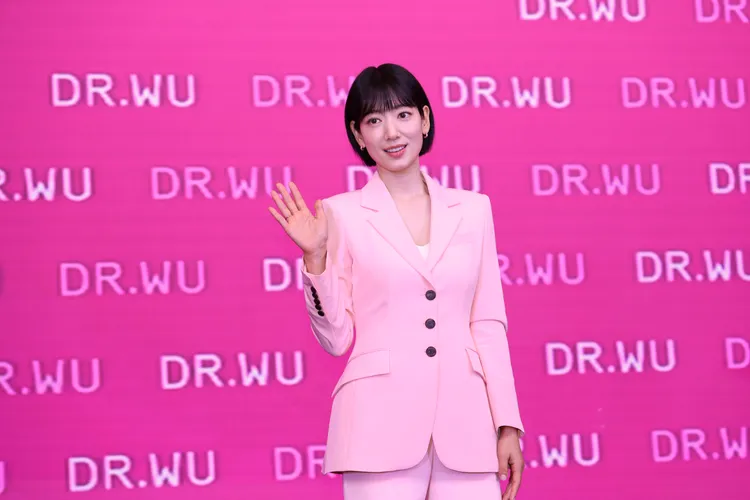 朴信惠皮膚吹彈可破。彭欣偉攝