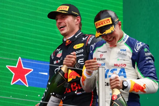 Max Verstappen与Isack Hadjar同时登上荷兰大奖赛颁奖台。Red Bull提供