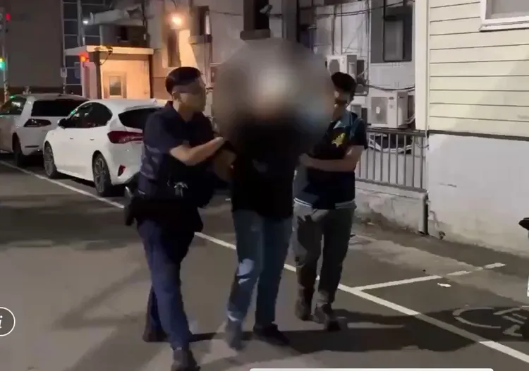 新莊警方於2小時內迅速逮捕開槍嫌犯。翻攝畫面