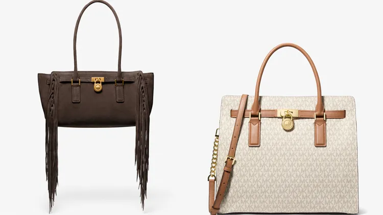 MICHAEL KORS Hamilton流蘇肩背包（左）1萬8800元、Hamilton米色經典LOGO印花肩背提包（右）1萬6700元。品牌提供