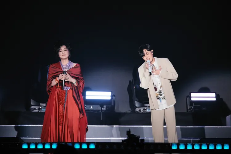 吳青峰深受齊豫啟發。哈里坤的狂歡提供