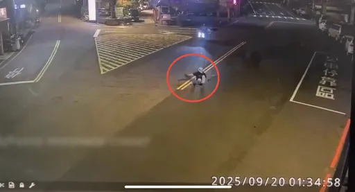 马路当极限场!滑板男深夜挑战「冲下坡」 警方说话了