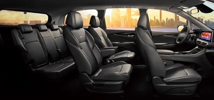 G50 PLUS 採用正七人座全尺寸空間規劃，三排乘客皆能享有舒適座椅與充裕腿部空間，真正滿足多人乘坐、家庭旅遊或商務接送等多元用車需求。業者提供