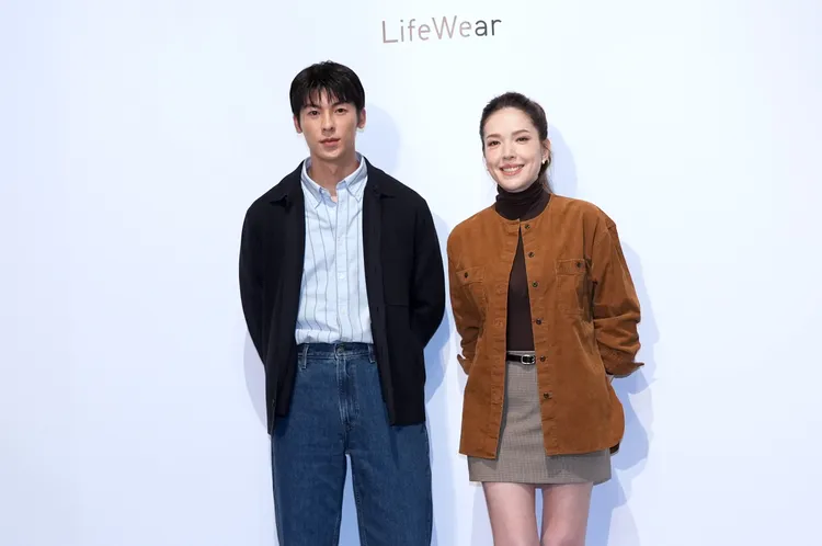 許瑋甯（右）和許光漢同台。攝影中心攝