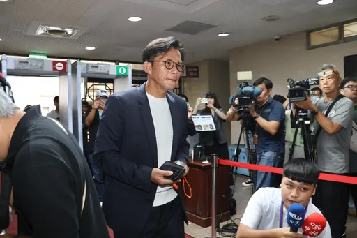 遭警約談卻現身北院!黃國昌嗆「怎麼這麼緊張?」:又不是第一次被辦