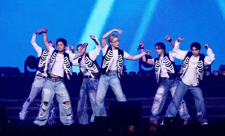 BBZ分別以台語「哩賀」打招呼。莊宗達攝