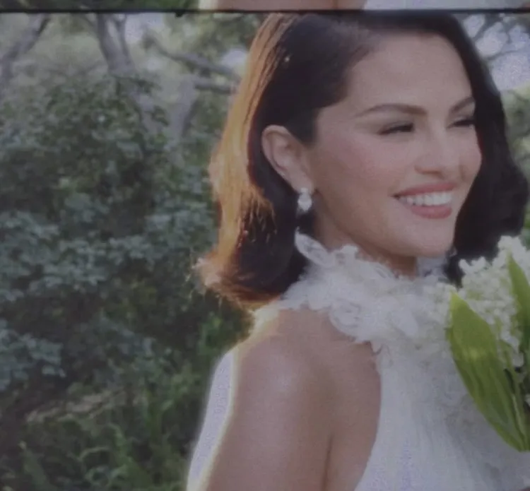 席琳娜笑容幸福洋溢。翻攝Selena Gomez IG