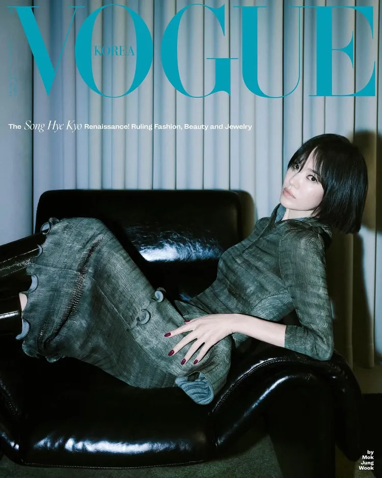 宋慧喬拍攝時尚雜誌封面。翻攝kyo1122 IG